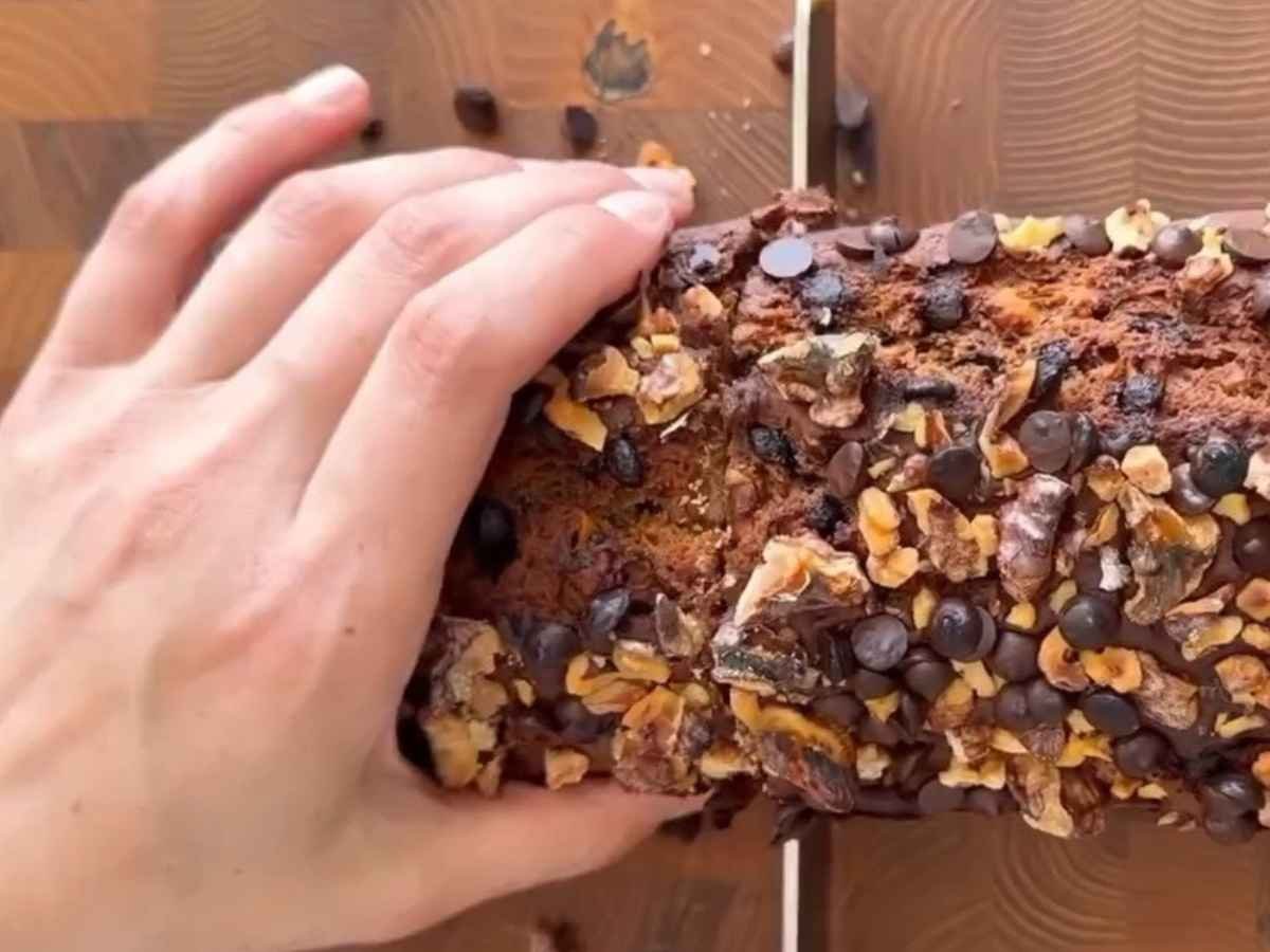 Bolo de Tâmara com Chocolate e Nozes