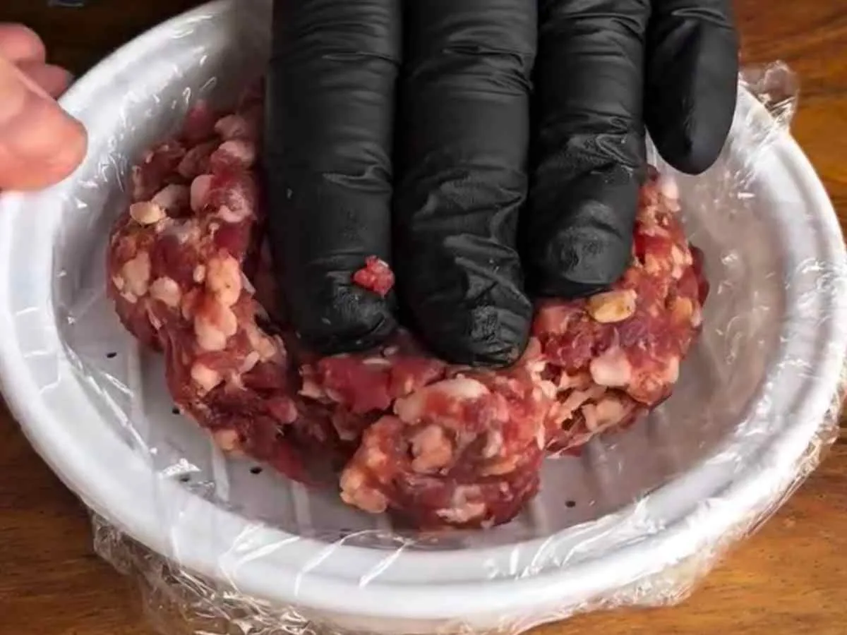 Hambúrguer sem bagunça: o lanche cheio de suculência, mas blindado pelo pão #110 Hambúrguer Blindado